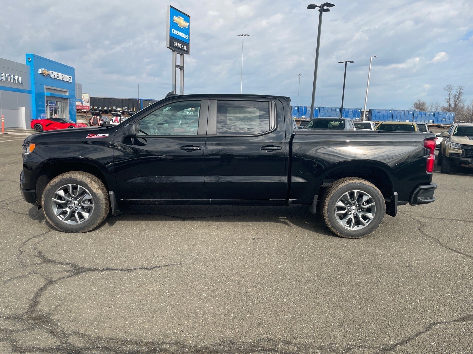 View vehicle photo 2