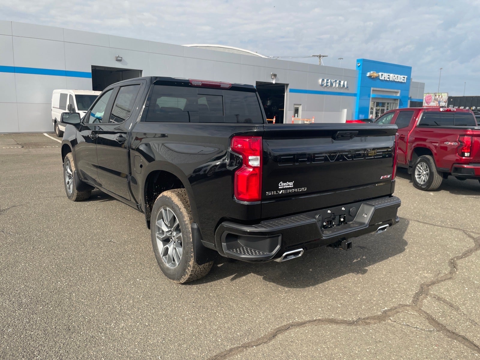 View vehicle photo 3