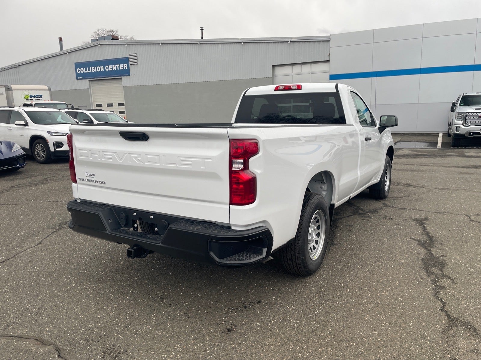 View vehicle photo 4