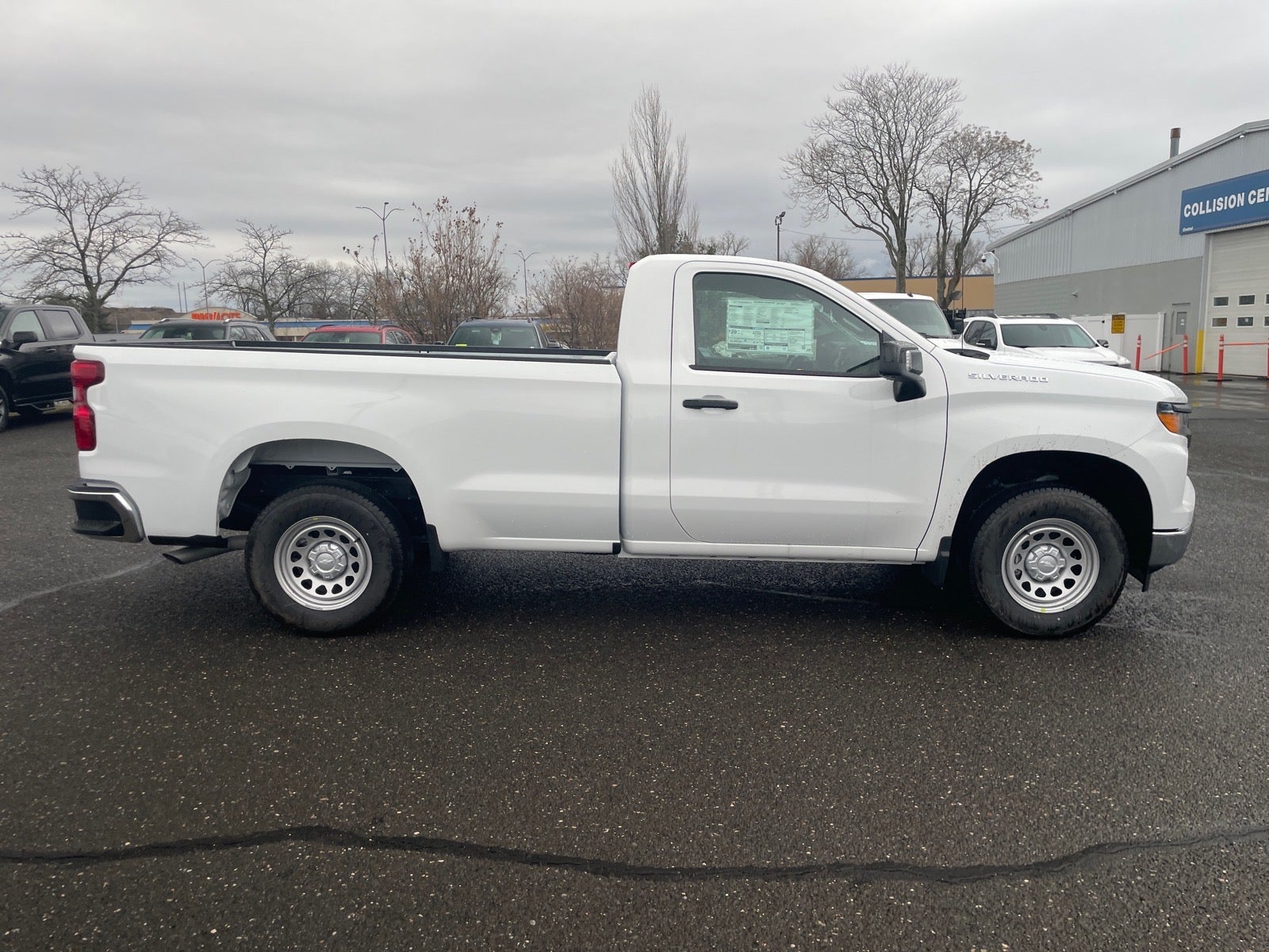 View vehicle photo 6