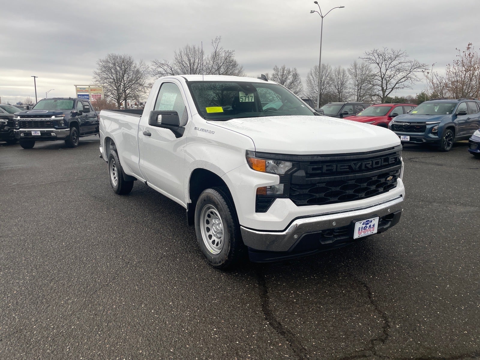 View vehicle photo 7