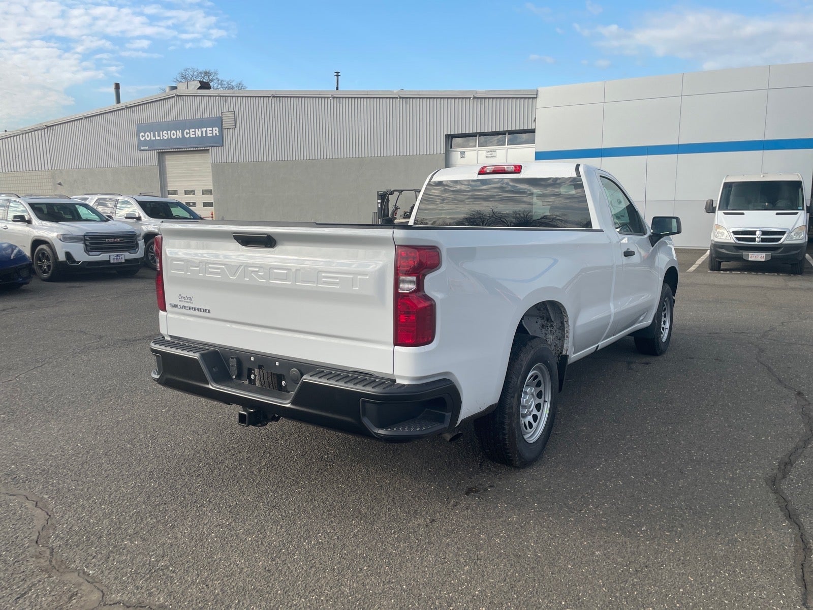 View vehicle photo 5