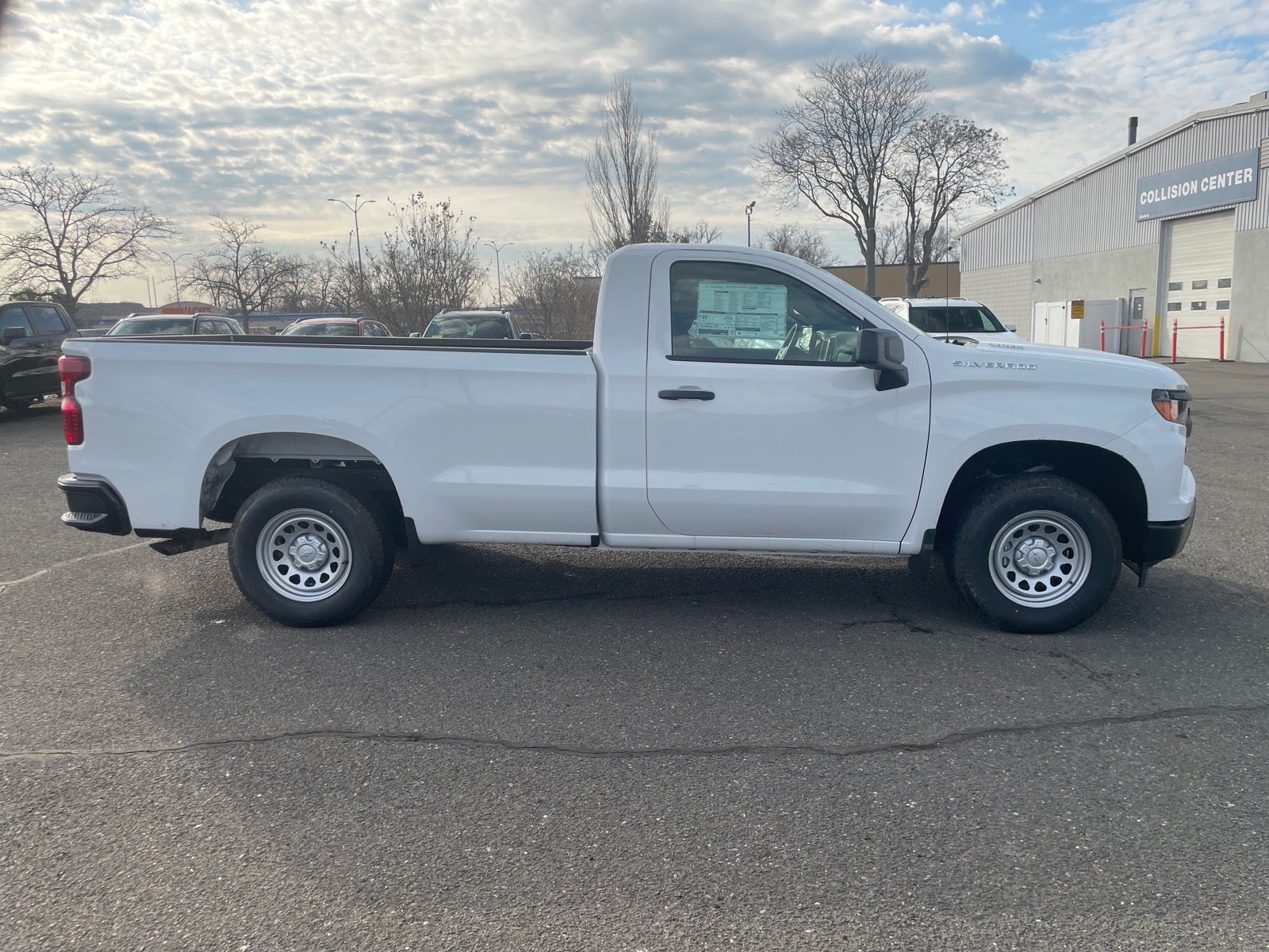 View vehicle photo 6