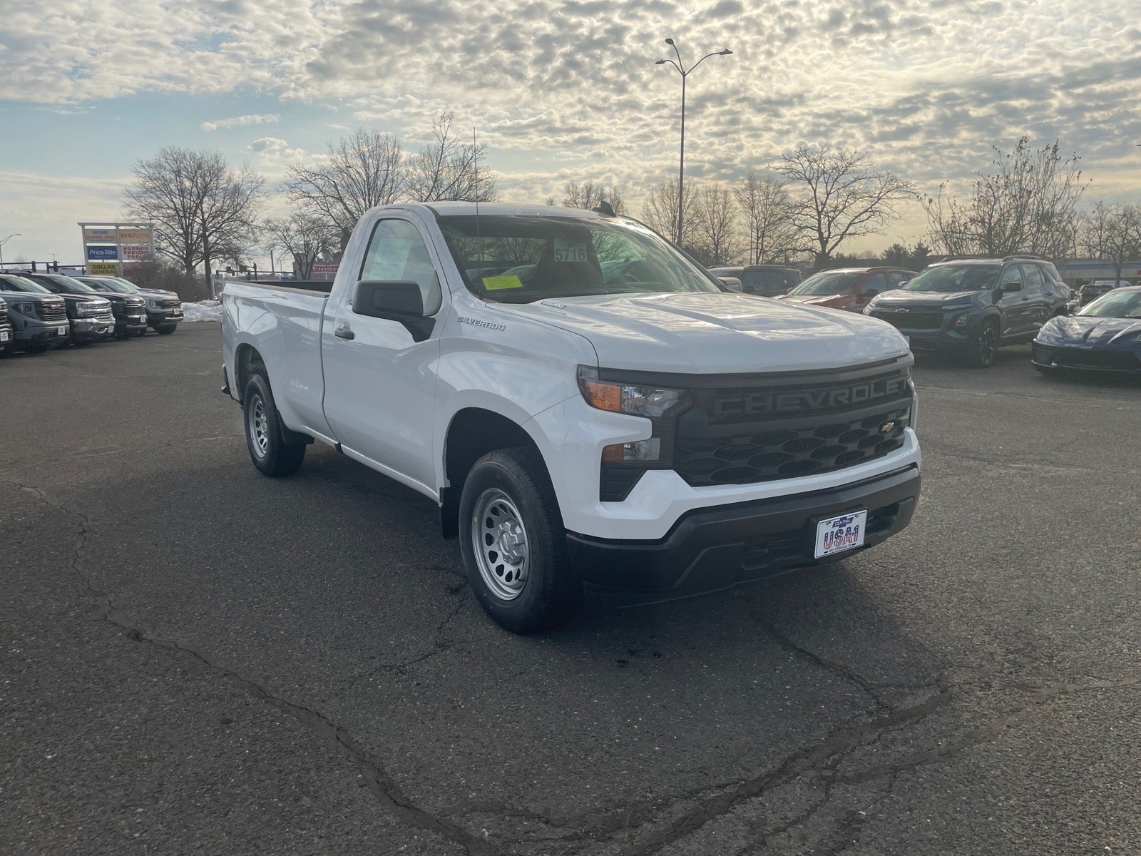 View vehicle photo 7