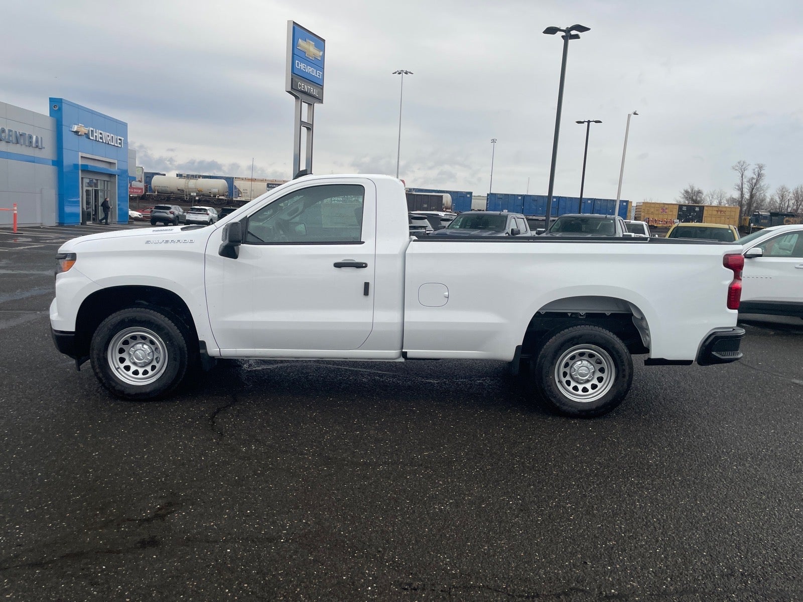 View vehicle photo 2