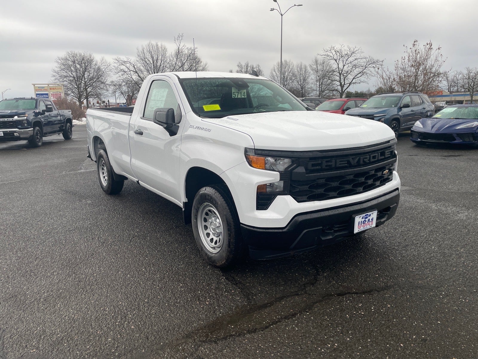 View vehicle photo 7