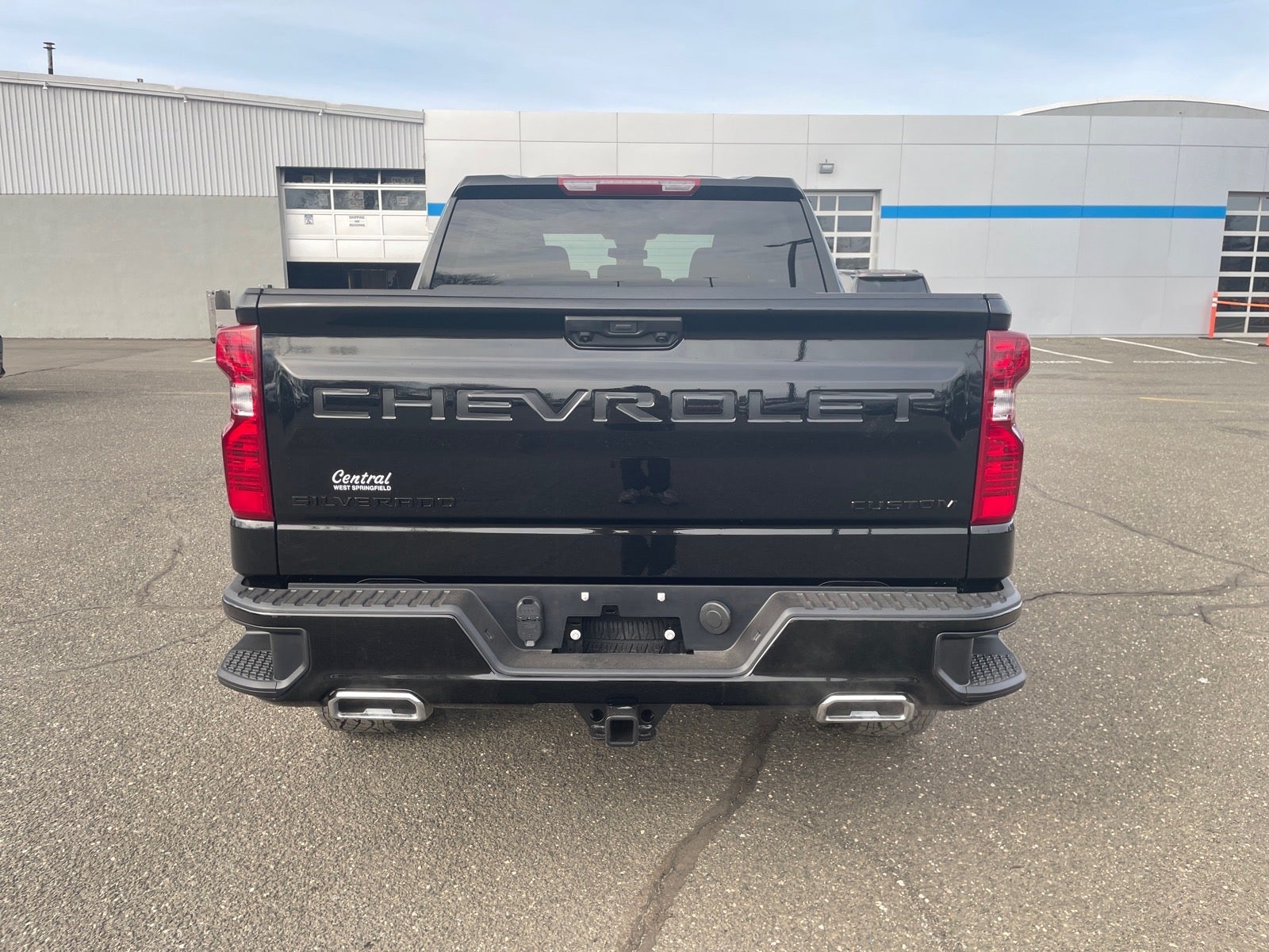 View vehicle photo 4