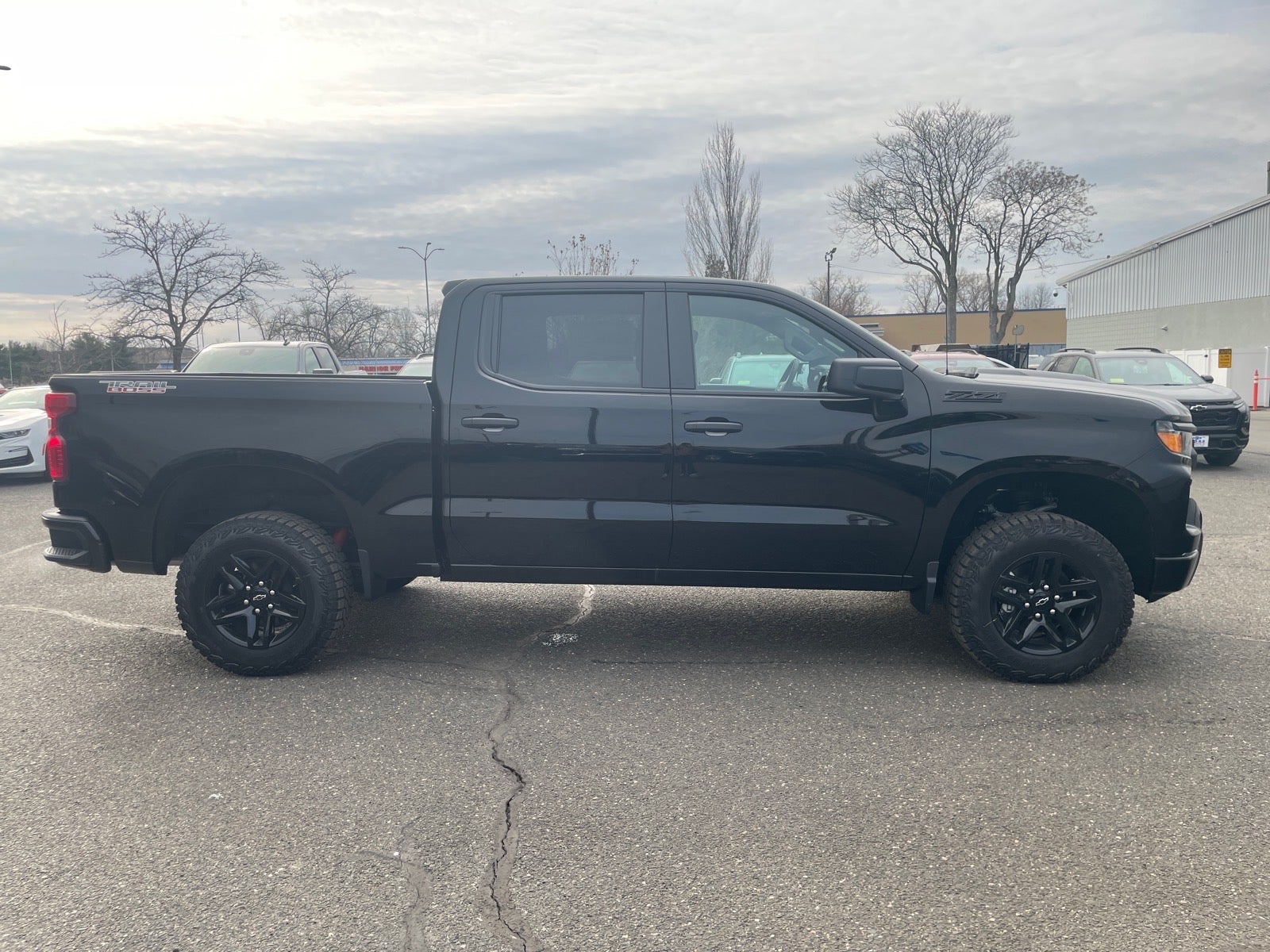 View vehicle photo 6