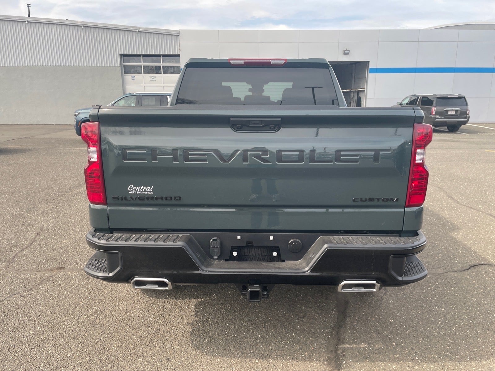 View vehicle photo 4