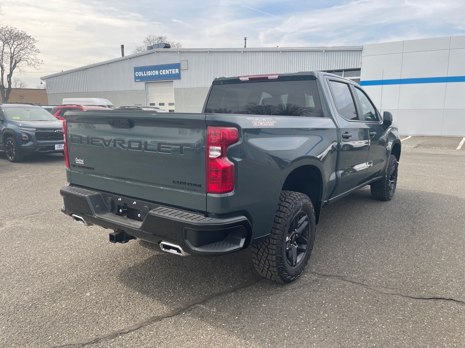 View vehicle photo 5