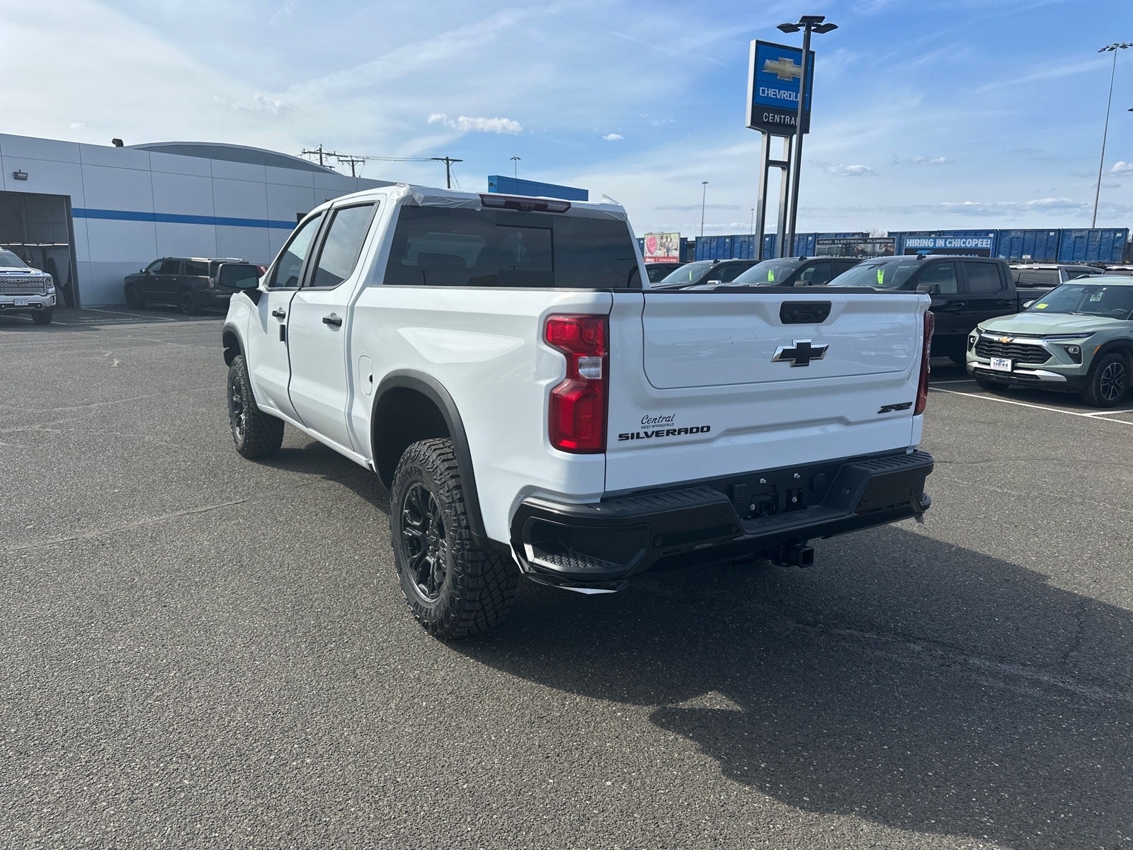 View vehicle photo 3