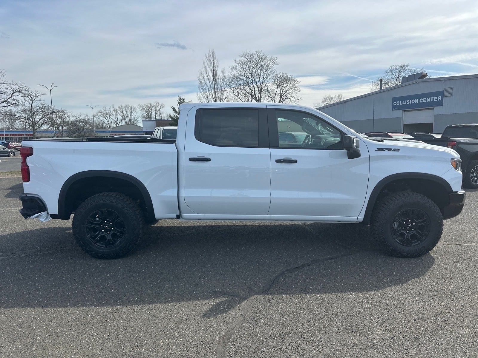 View vehicle photo 6