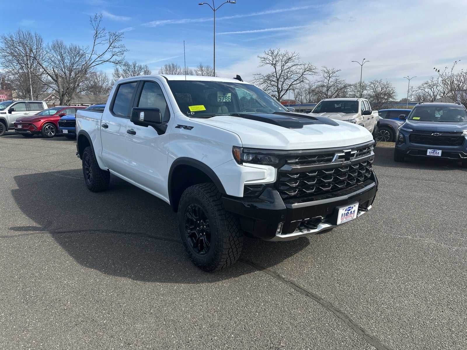 View vehicle photo 7