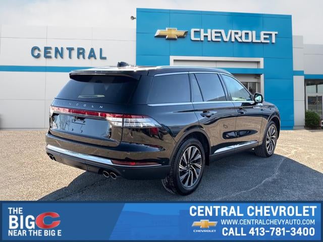 View vehicle photo 5