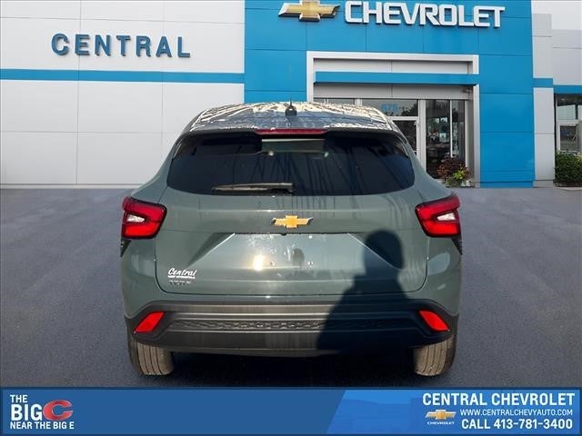 View vehicle photo 5