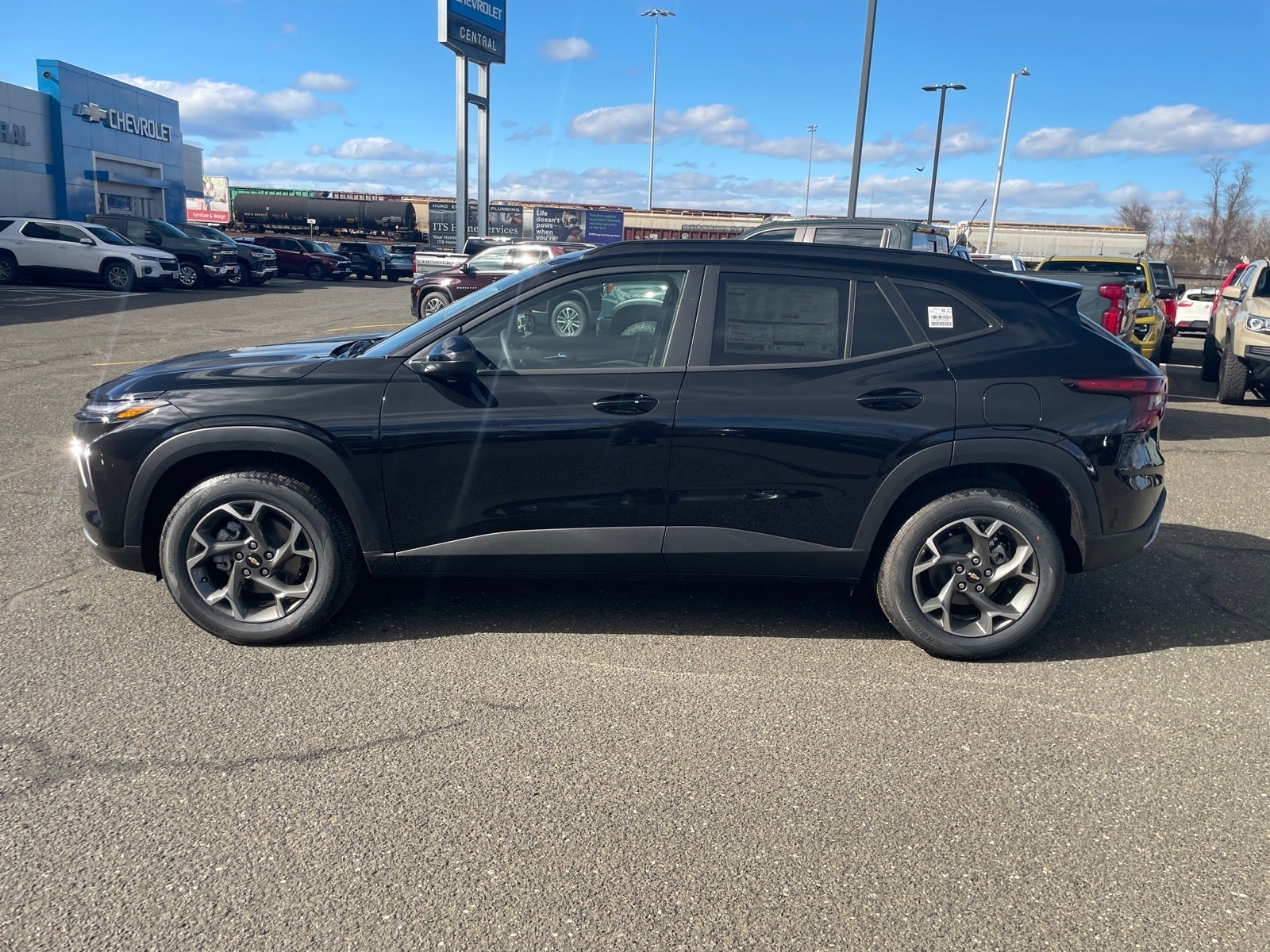 View vehicle photo 2