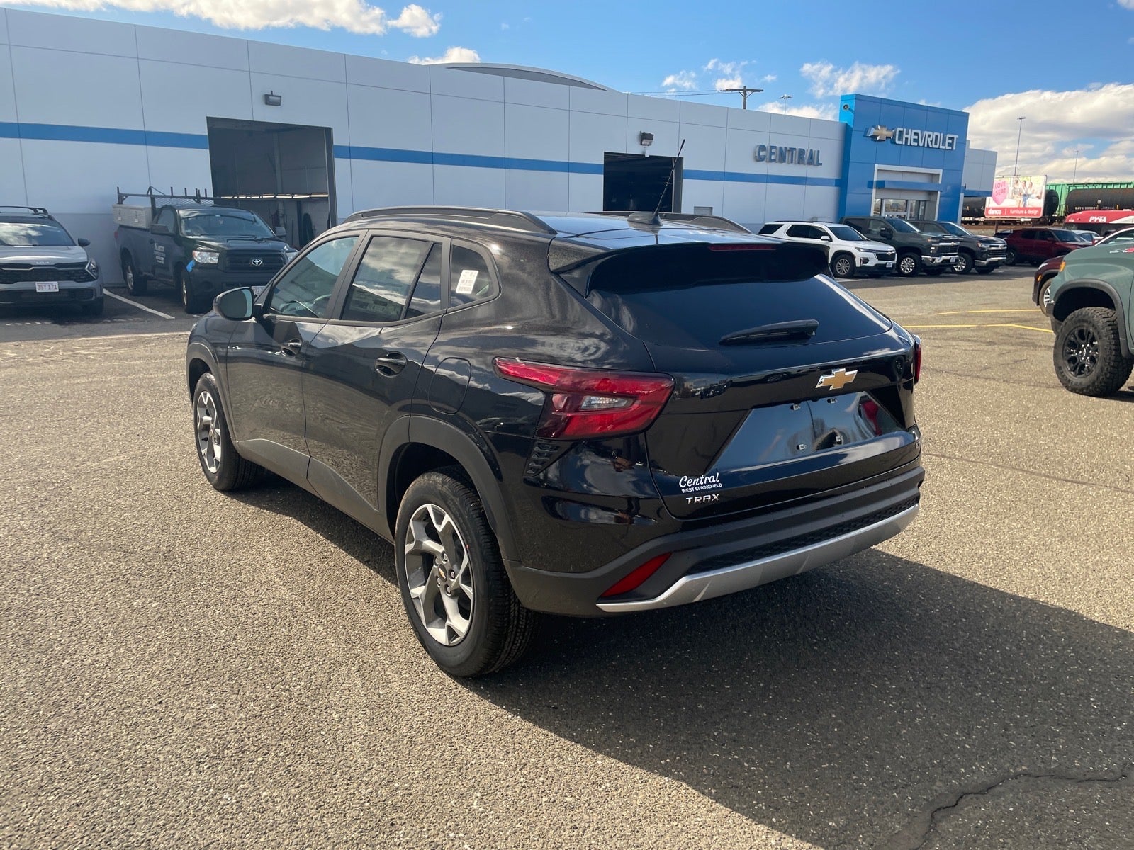 View vehicle photo 3