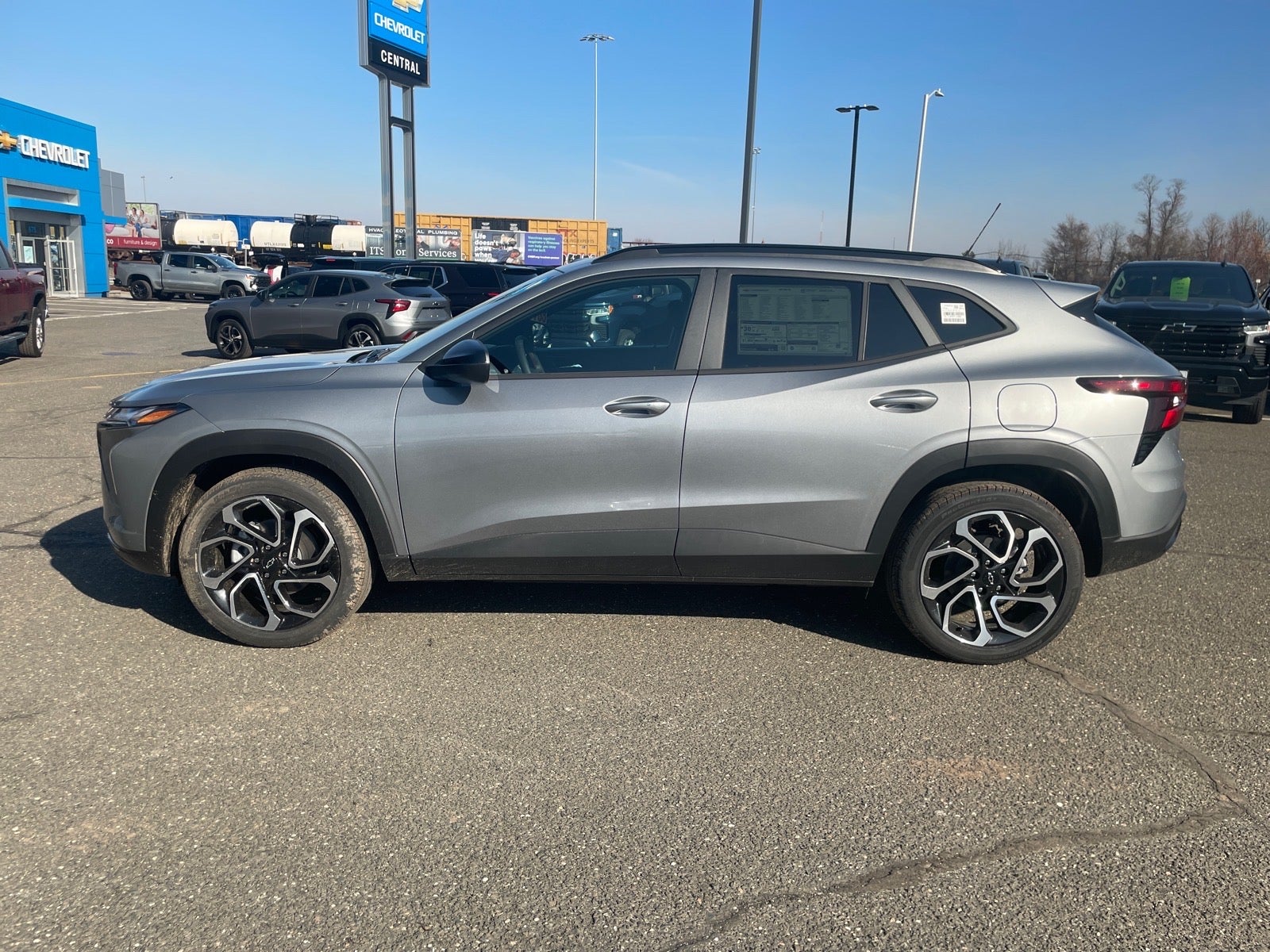 View vehicle photo 2