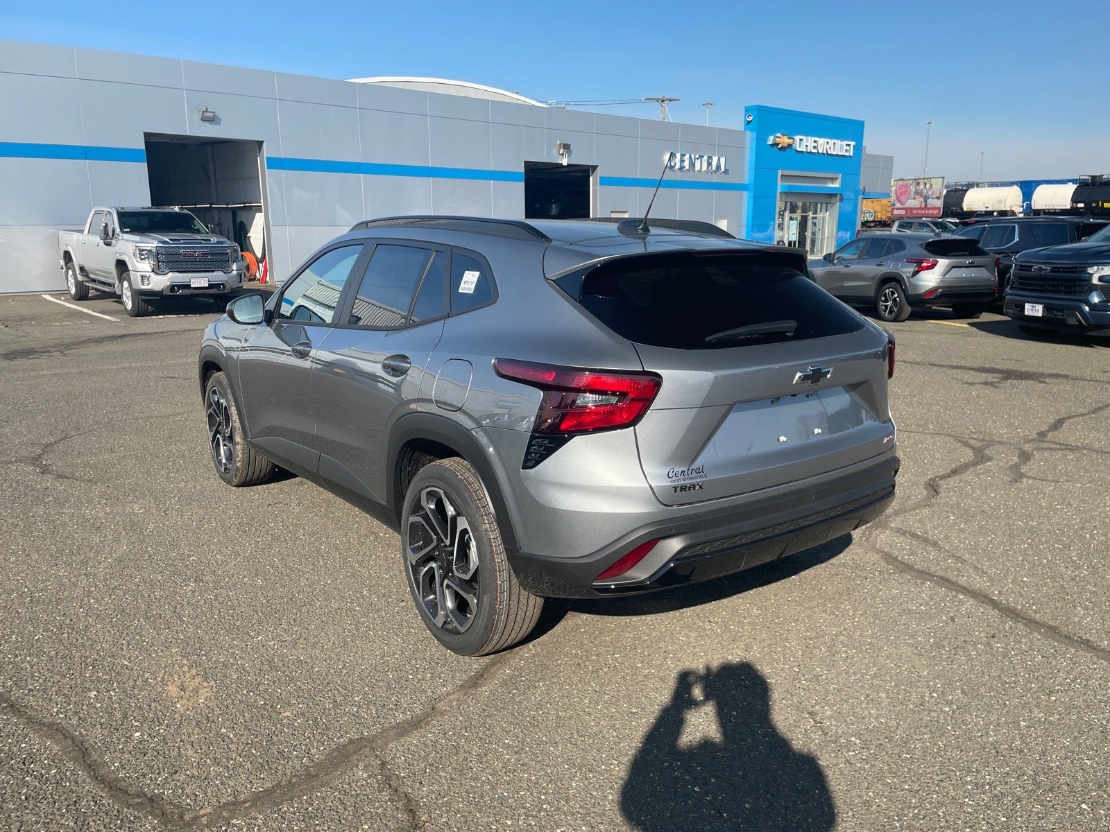 View vehicle photo 3