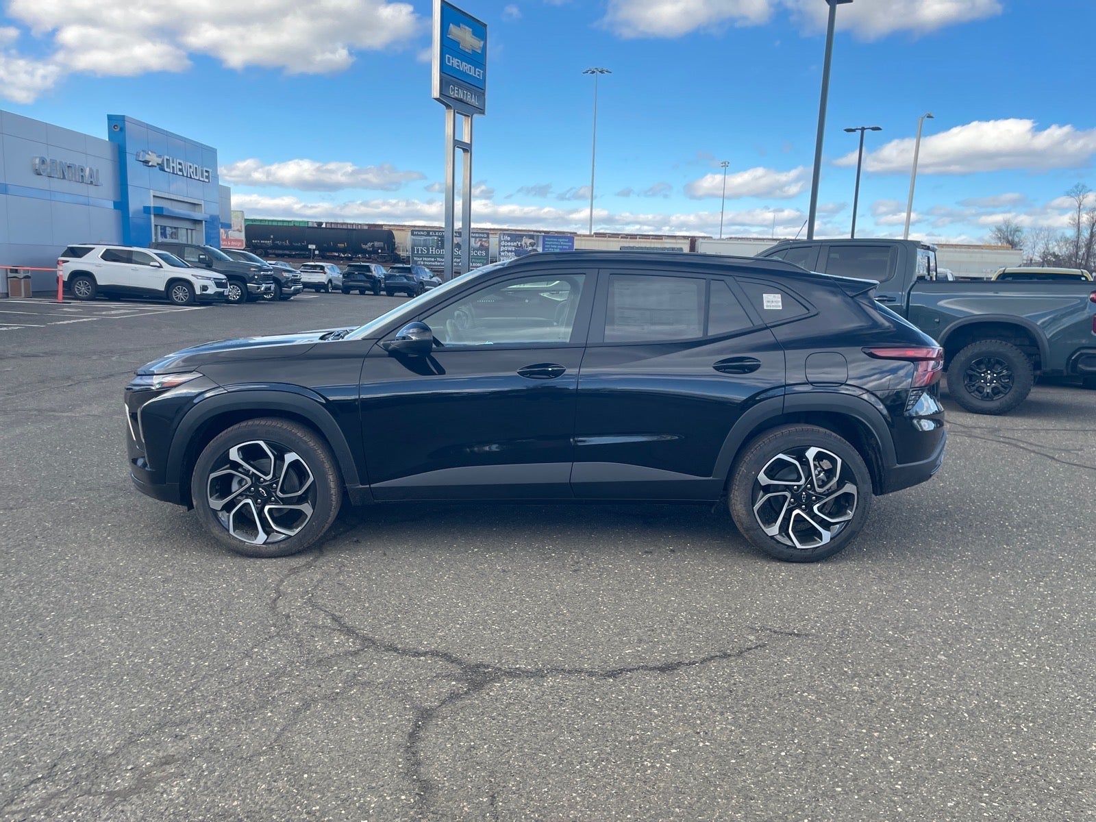 View vehicle photo 2