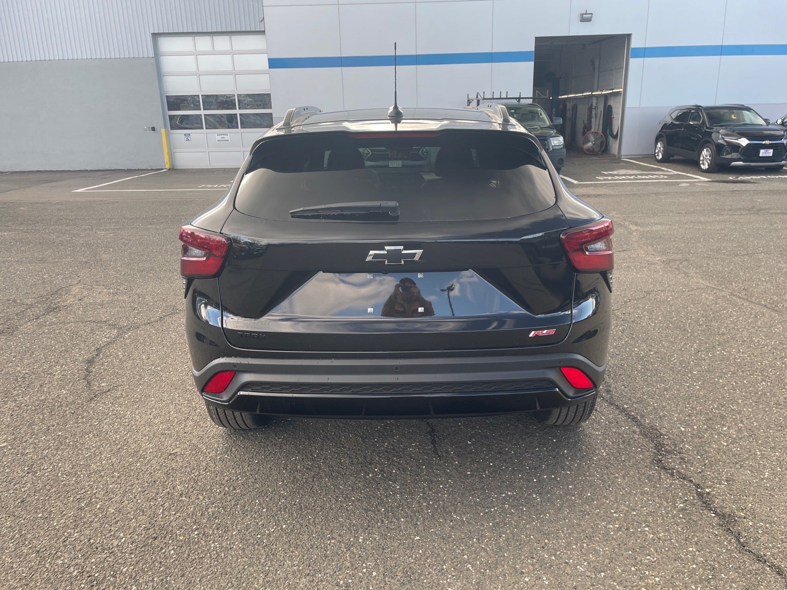 View vehicle photo 4