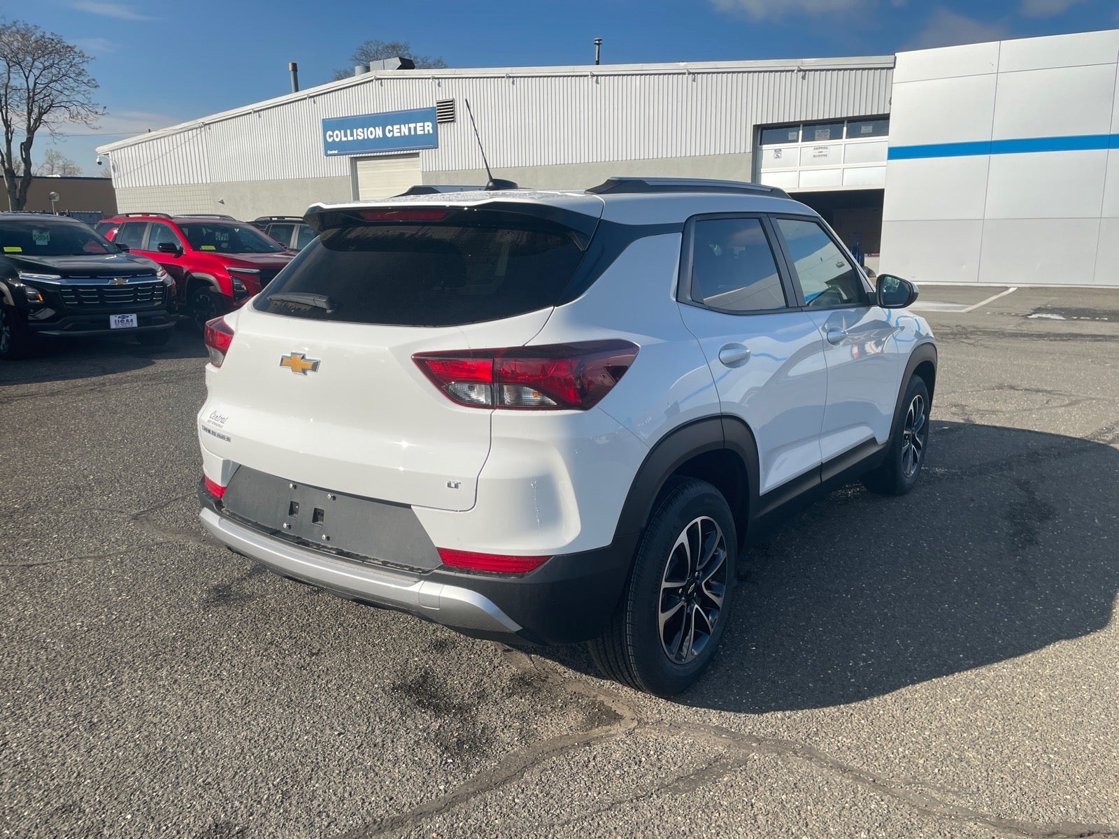 View vehicle photo 5