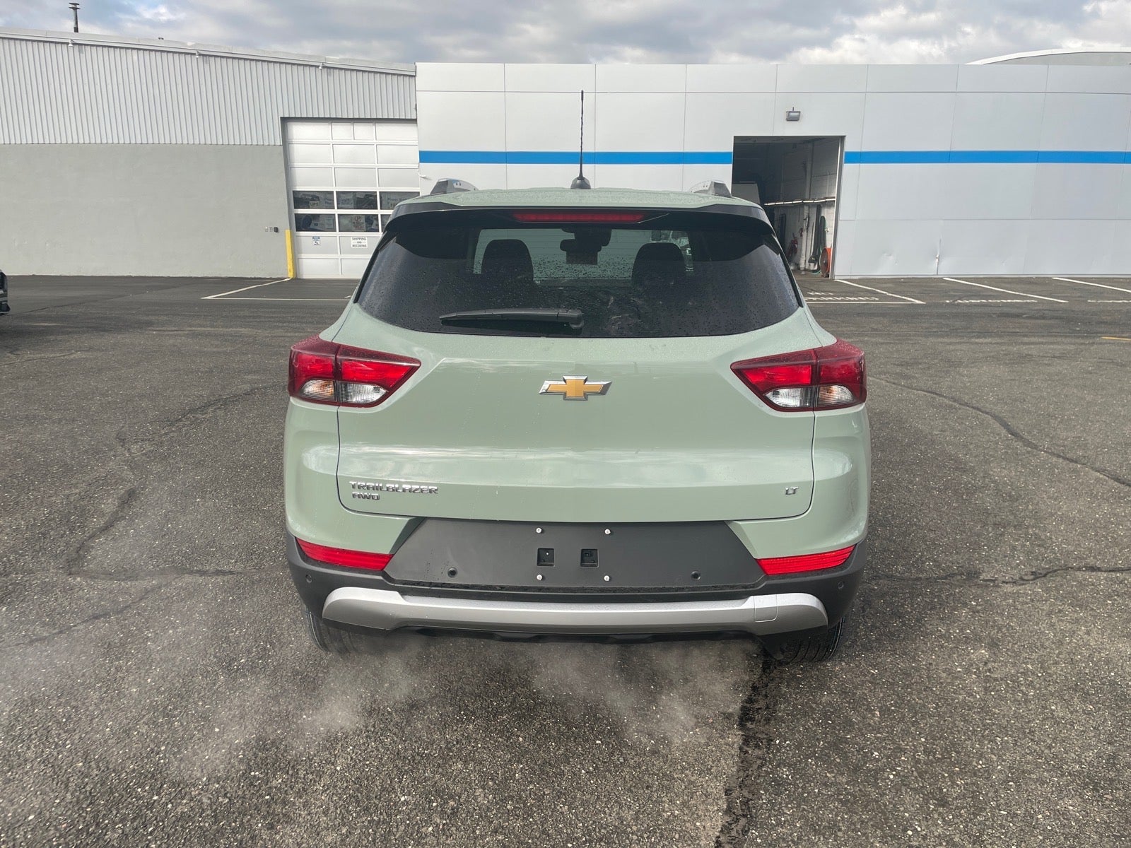 View vehicle photo 5