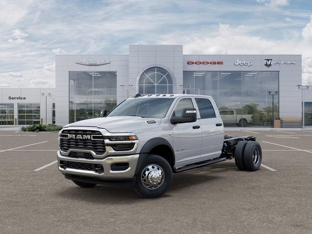 Bright White Clearcoat 2026 RAM 3500 Chassis Pickup Truck Four-Wheel Drive Automatic