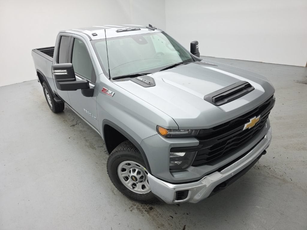 Sterling Gray Metallic 2026 Chevrolet Silverado 2500HD Pickup Truck Four-Wheel Drive Automatic
