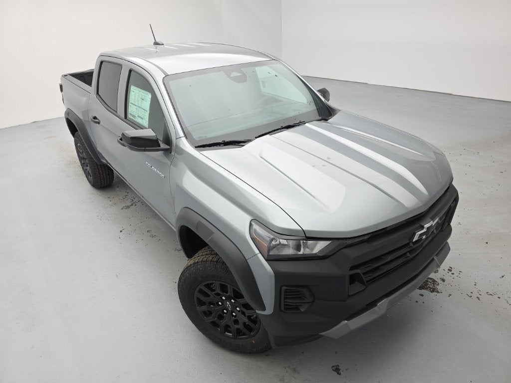 Sterling Gray Metallic 2026 Chevrolet Colorado Pickup Truck Four-Wheel Drive Automatic