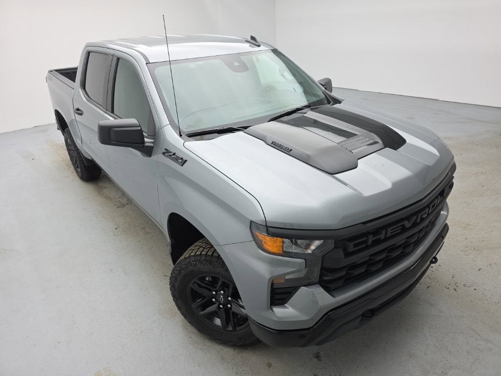 View vehicle photo 2