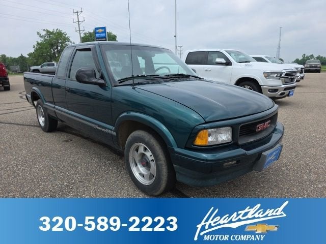 Emerald Green (Met) 1997 GMC Sonoma 2 Dr SLS Sport Extended Cab SB Pickup Truck Rear-Wheel Drive Manual