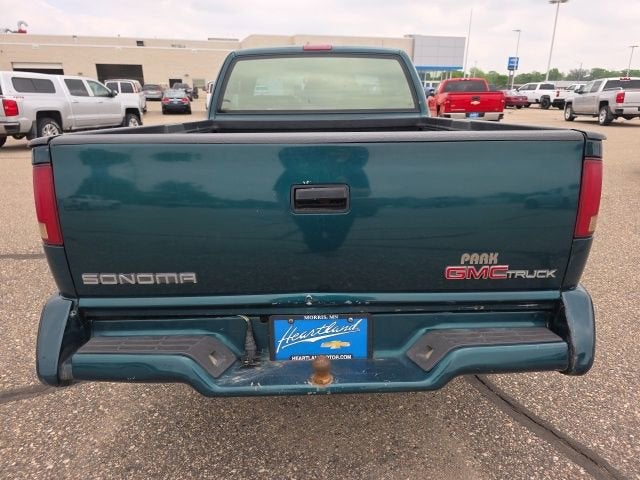View vehicle photo 6