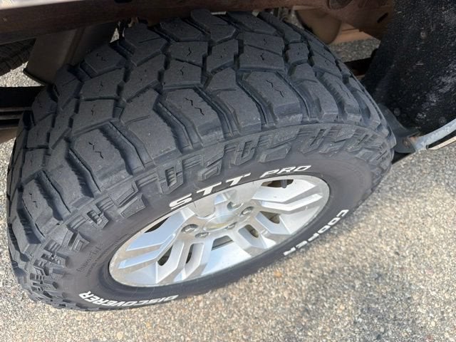 View vehicle photo 6