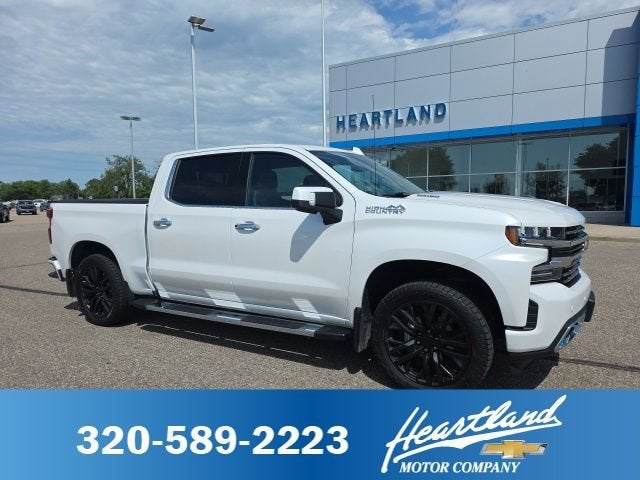 White (Iridescent Pearl Tricoat) 2022 Chevrolet Silverado 1500 Pickup Truck Four-Wheel Drive Automatic