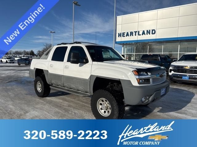 Summit White 2002 Chevrolet Avalanche Pickup Truck Four-Wheel Drive Automatic