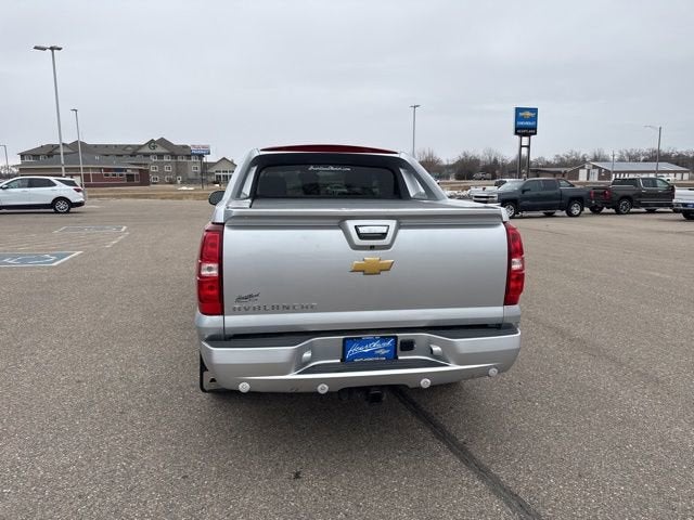 View vehicle photo 5