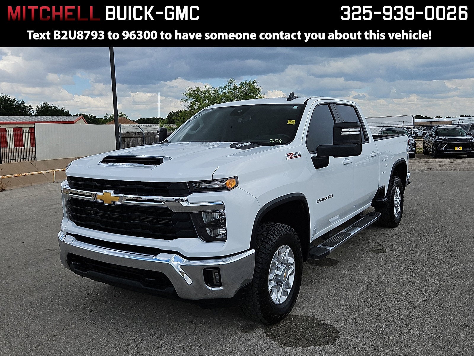 Summit White 2025 Chevrolet Silverado 2500HD Pickup Truck Four-Wheel Drive Automatic
