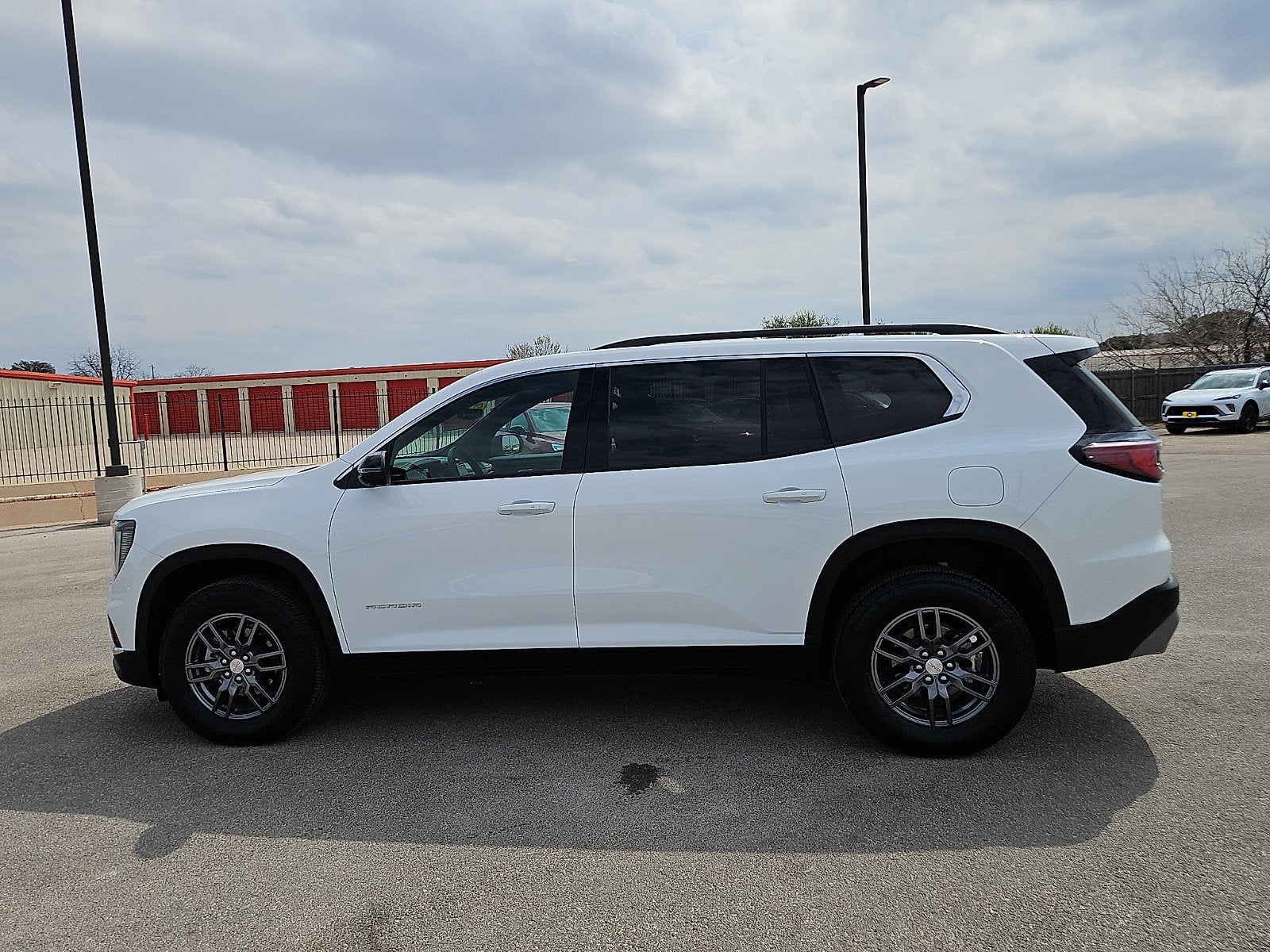 View vehicle photo 2