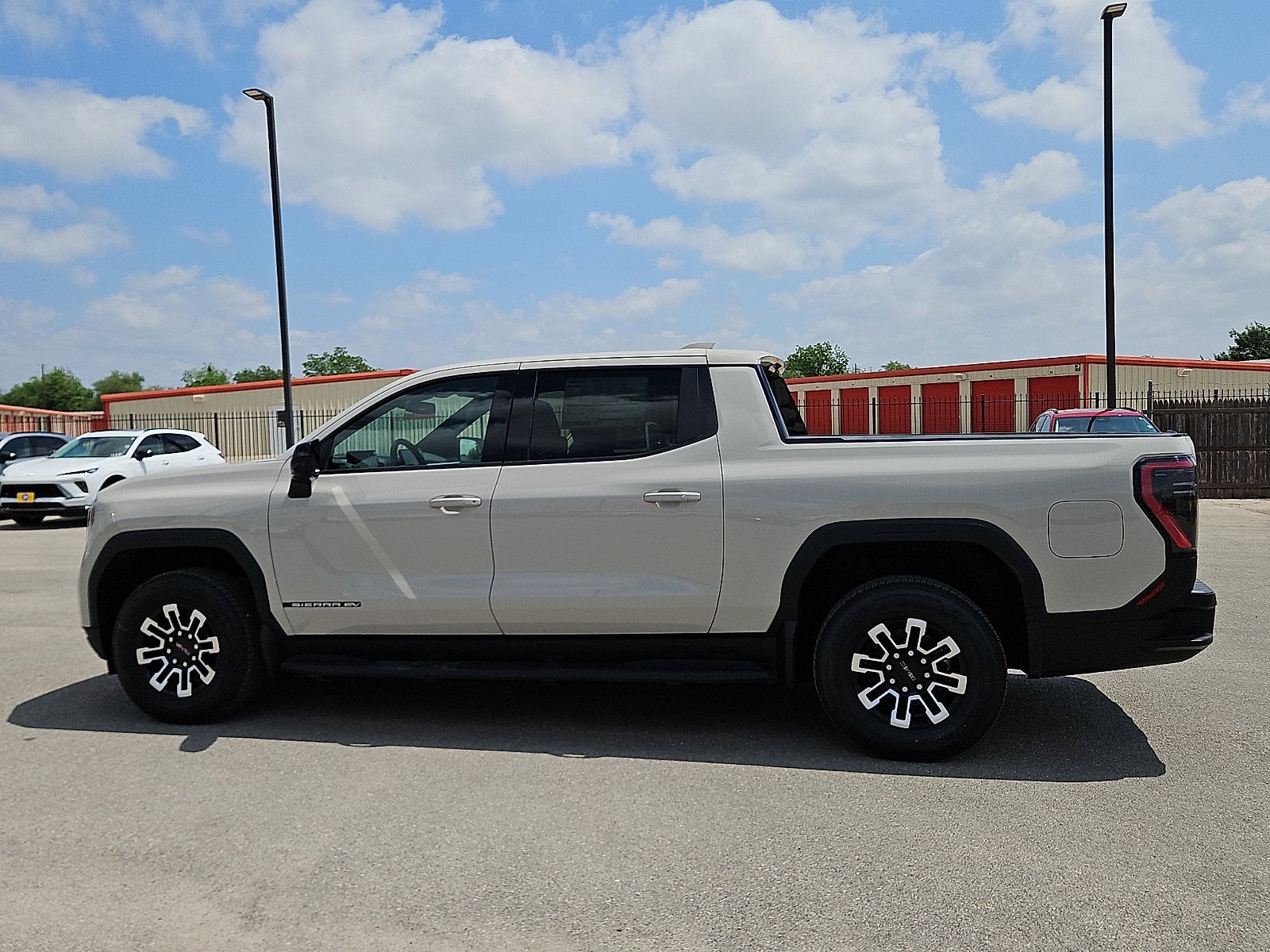 View vehicle photo 2