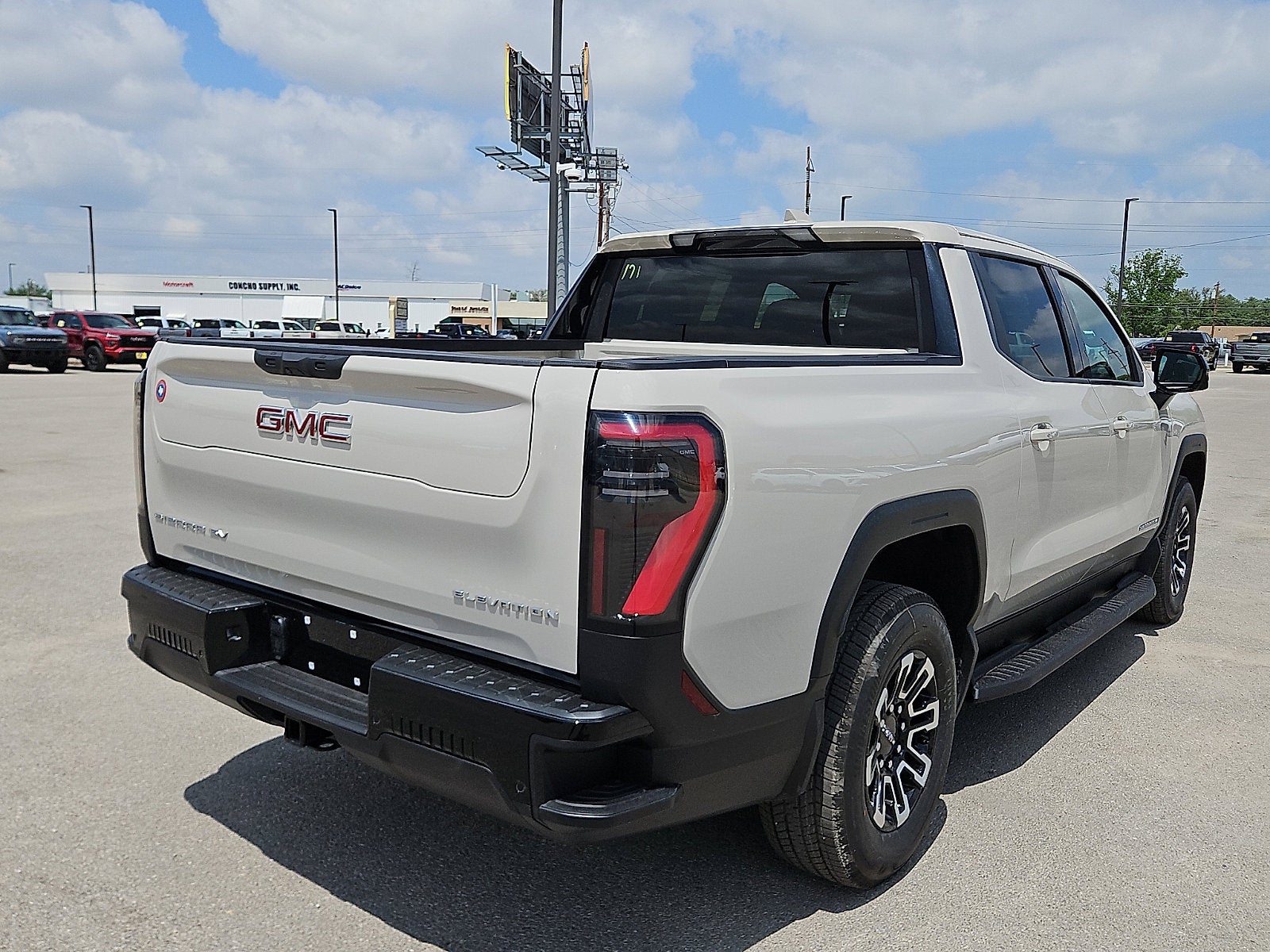 View vehicle photo 5
