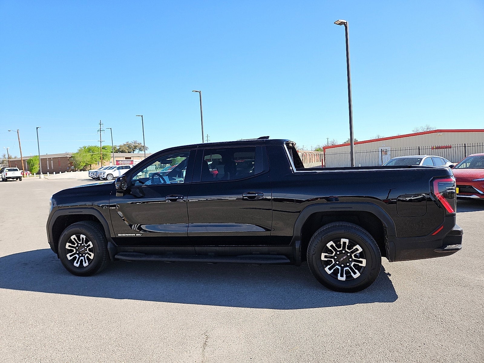 View vehicle photo 2