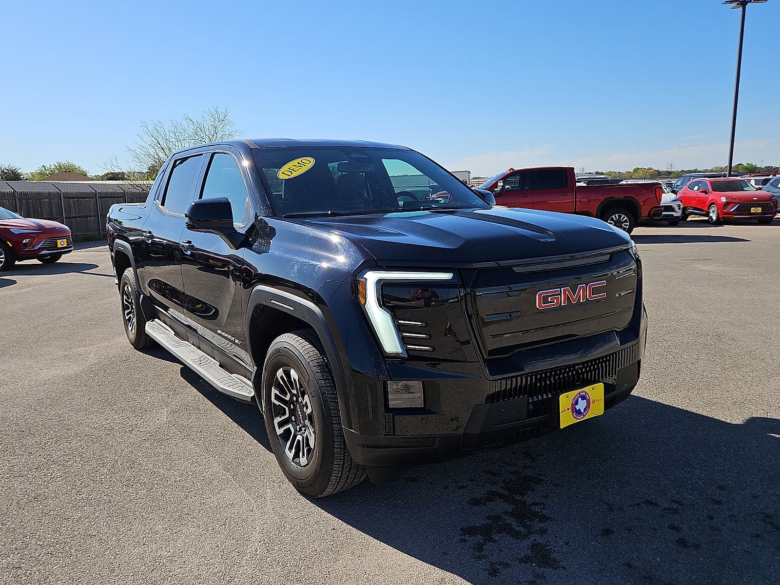 View vehicle photo 7