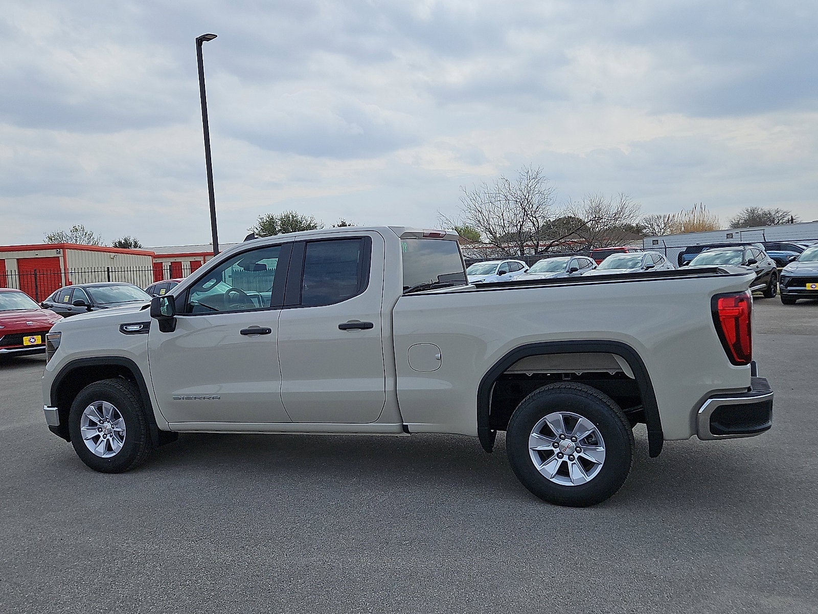 View vehicle photo 2