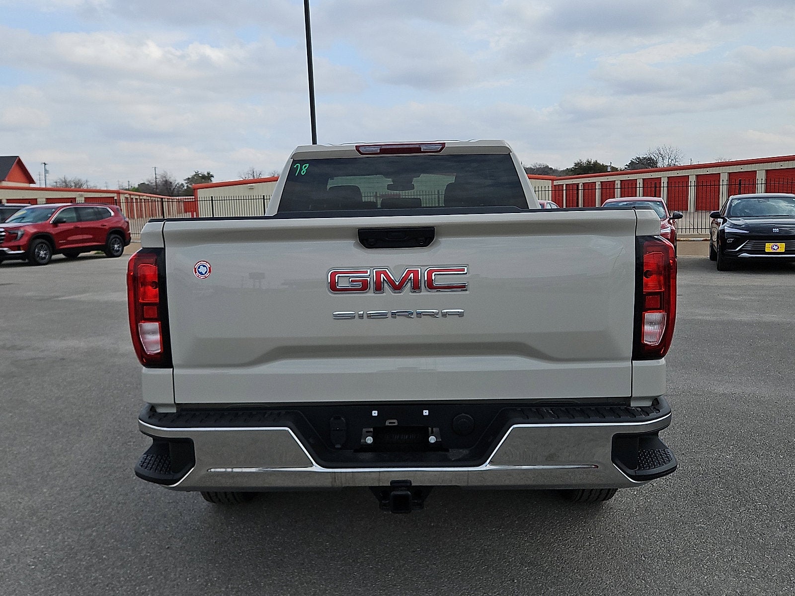 View vehicle photo 4