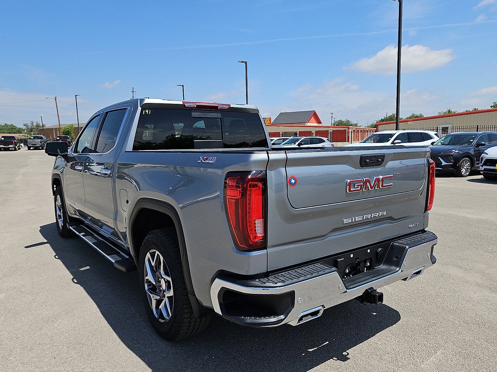 View vehicle photo 3