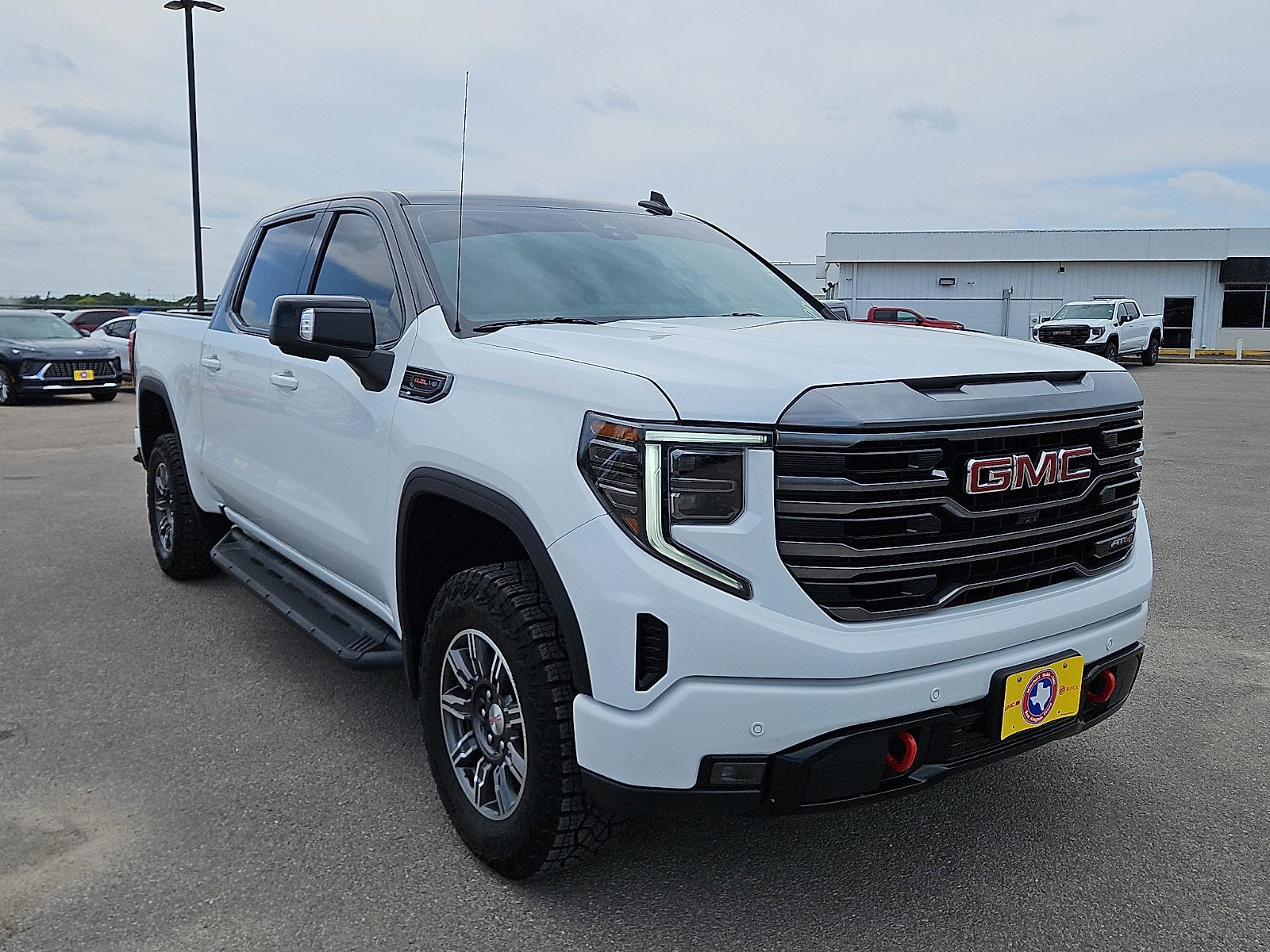 View vehicle photo 7