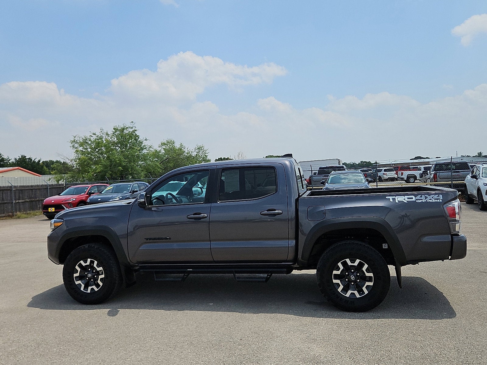 View vehicle photo 2