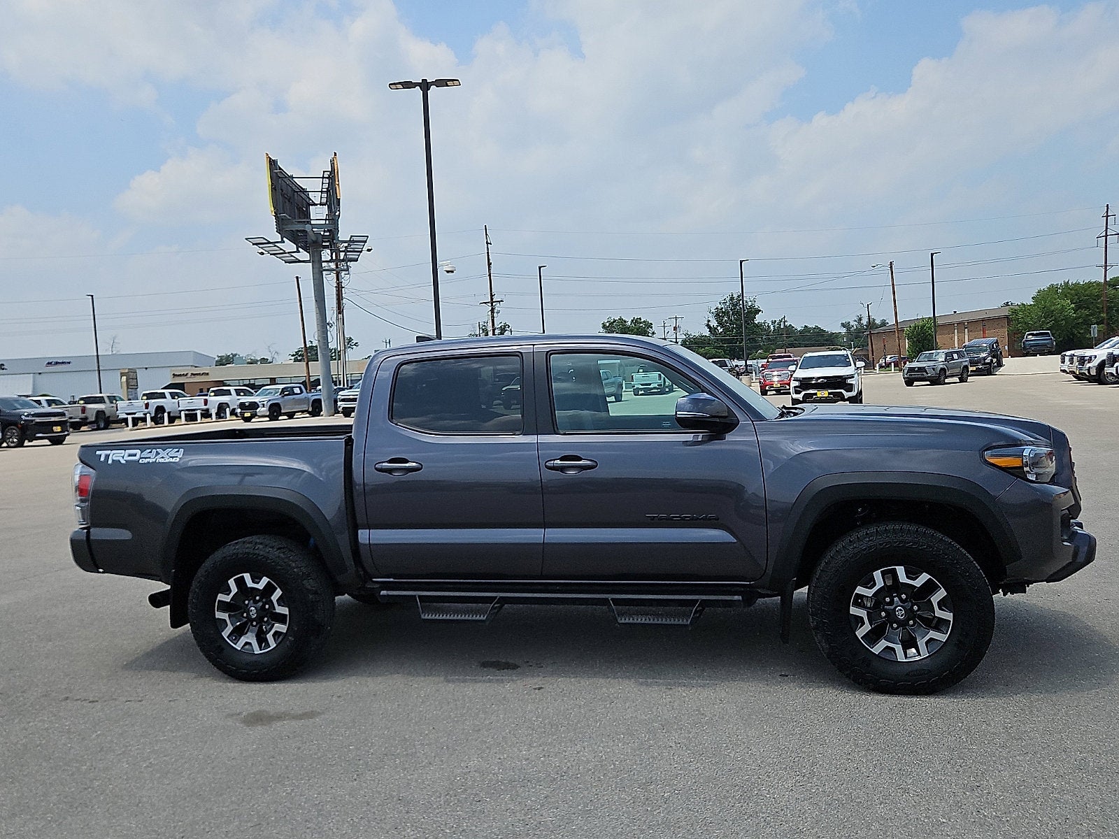 View vehicle photo 6