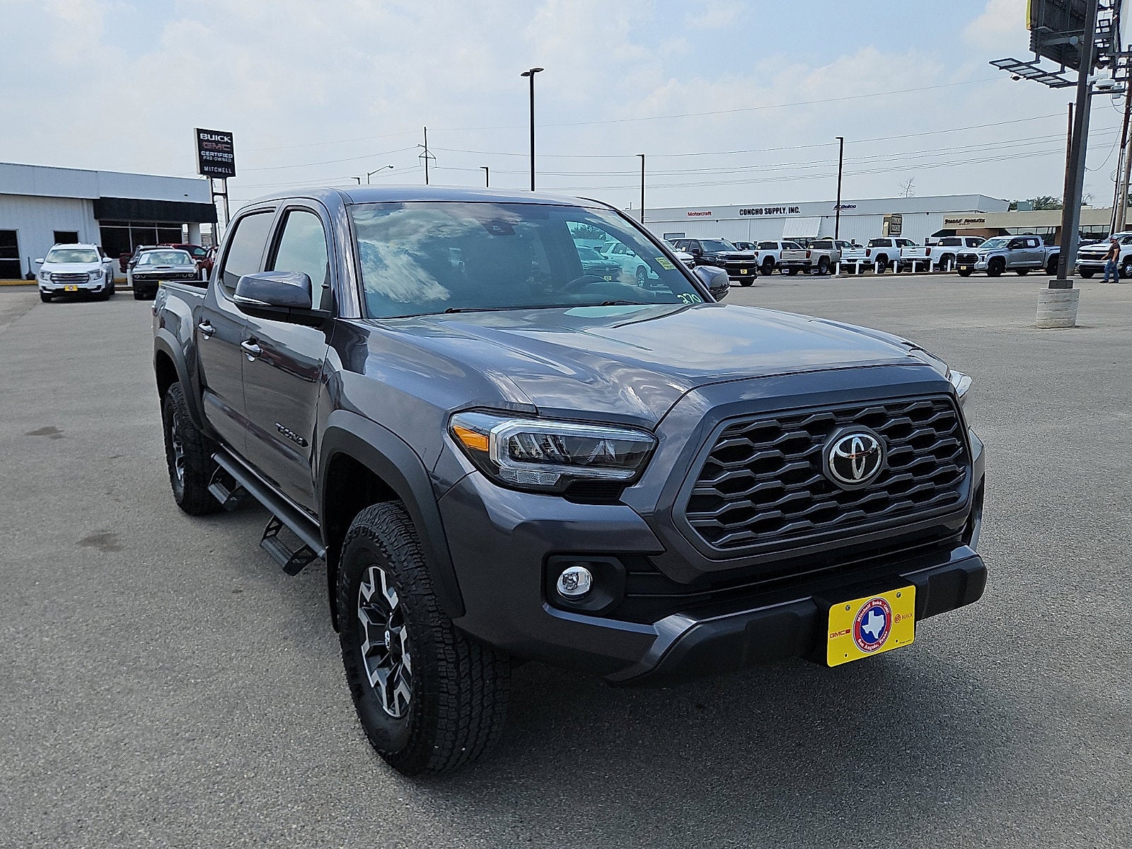 View vehicle photo 7